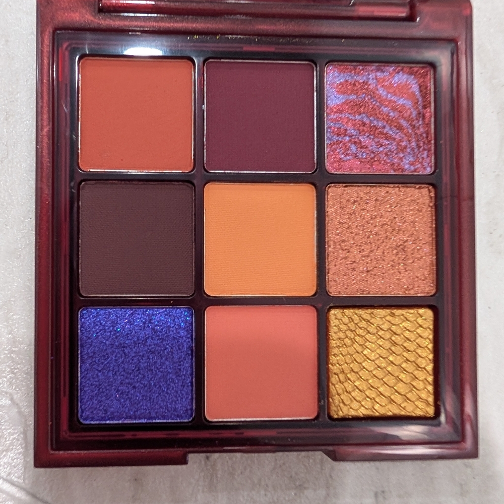 Huda Beauty Wild Obsessions Chameleon Palette